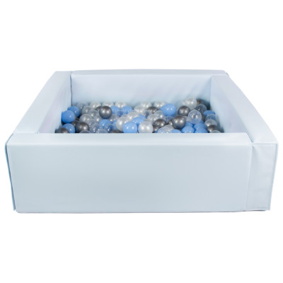 Soft play ball pit with 200 balls